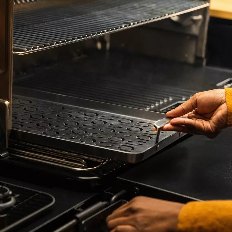 Traeger ModiFIRE® Edelstahl-Grillplatte für Fisch und Gemüse