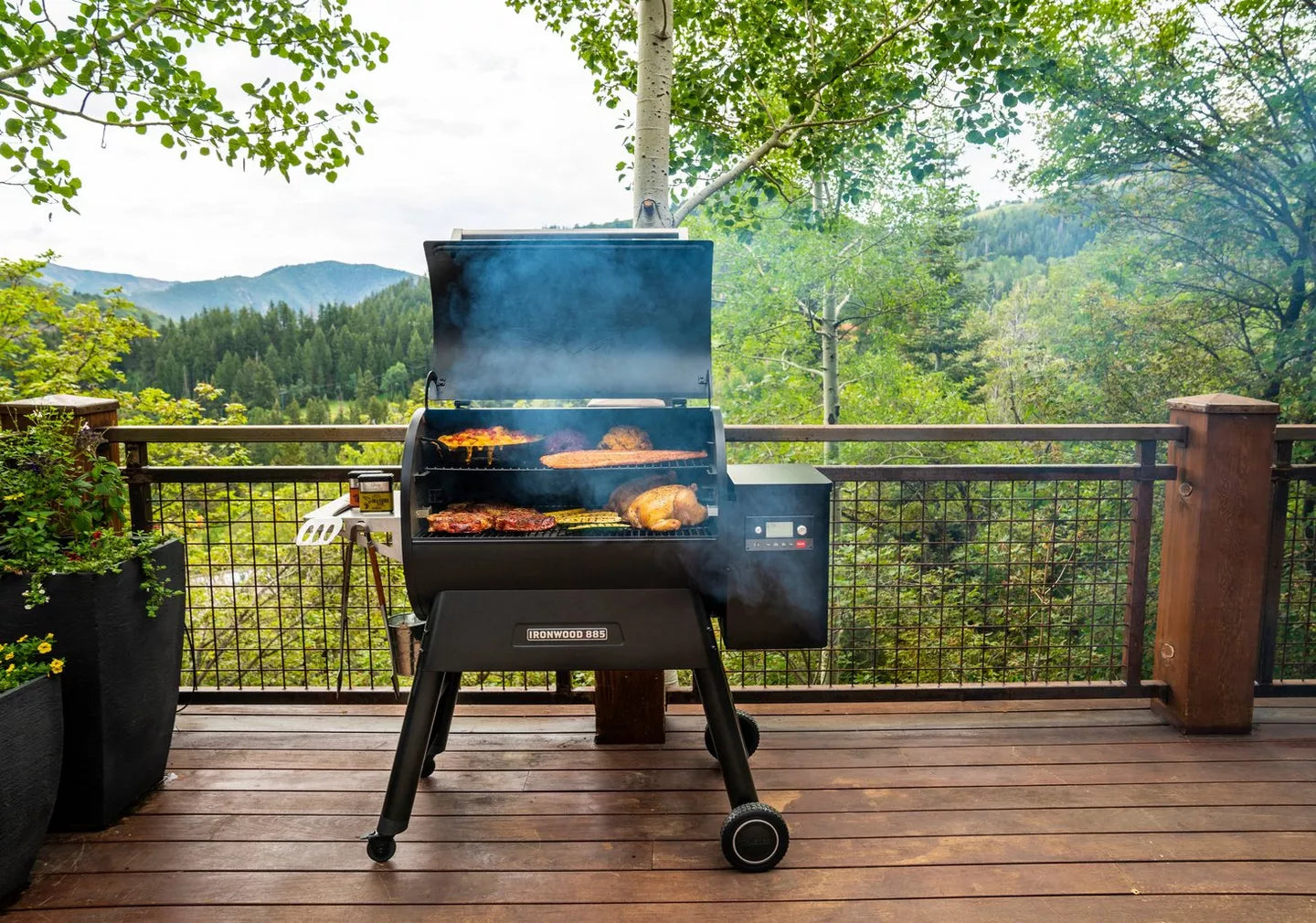 Traeger Ironwood 885