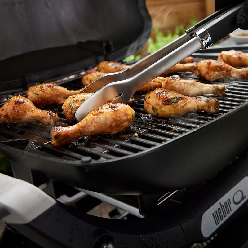 Q 2200N Gasgrill mit Seitentischen und kompaktem Stand